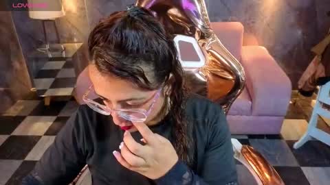 Snapshot of _evoni_b chatting on 26, 10, 2025 evoni online show from 26, 10, 2025