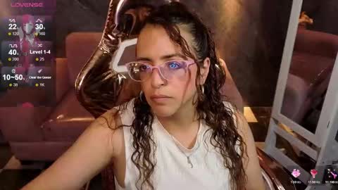 Snapshot of _evoni_b chatting on 10, 11, 2025 evoni online show from 10, 11, 2025