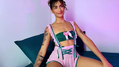 Snapshot of _felicity_1 chatting on 5, 11, 2025 Felicity online show from 5, 11, 2025