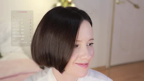 Snapshot of _female_essence_ chatting on 6, 1, 2025 Essie online show from 6, 1, 2025