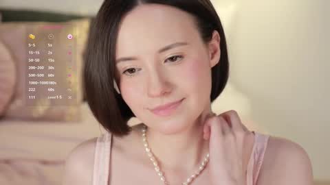 Snapshot of _female_essence_ chatting on 24, 2, 2025 Essie online show from 24, 2, 2025