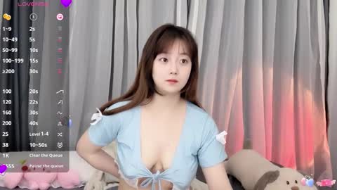 Snapshot of _flipped_ chatting on 30, 10, 2025 Flipped online show from 30, 10, 2025