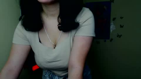 Snapshot of _foxy_lady chatting on 3, 11, 2025 Alice online show from 3, 11, 2025