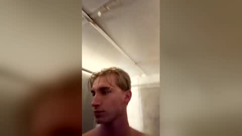 Snapshot of _frosty_69 chatting on 26, 4, 2026 _frosty_69 online show from 26, 4, 2026