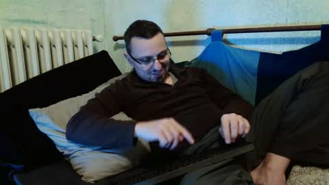 Manuel online show from 9, 3, 2025