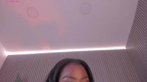 Snapshot of _huge_boobs_ebony chatting on 19, 3, 2026 Darlis online show from 19, 3, 2026