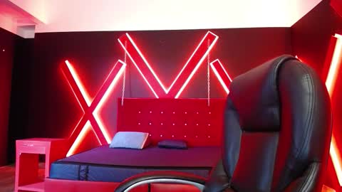 Snapshot of _isaabellaa chatting on 5, 12, 2025 Isa online show from 5, 12, 2025