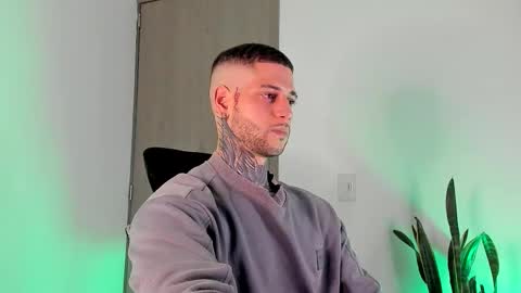 Snapshot of _jamesleandros chatting on 3, 2, 2026 jeison online show from 3, 2, 2026