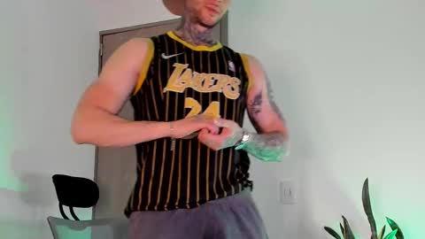 Snapshot of _jamesleandros chatting on 8, 3, 2026 jeison online show from 8, 3, 2026