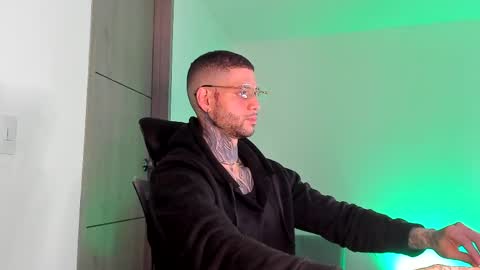 Snapshot of _jamesleandros chatting on 29, 3, 2026 jeison online show from 29, 3, 2026