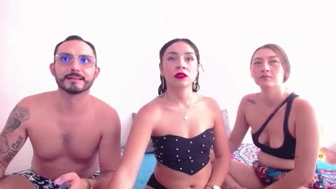 Snapshot of _joanne_and_oliver_ chatting on 18, 11, 2025 Joanne Oliver online show from 18, 11, 2025