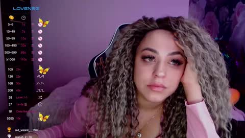 _just_a_queen_3 online show from 14, 12, 2024