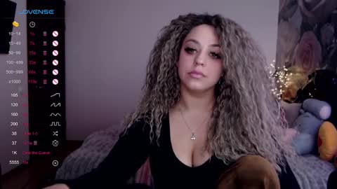 _just_a_queen_3 online show from 12, 3, 2025