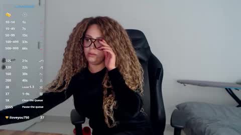 _just_a_queen_3 online show from 8, 3, 2026