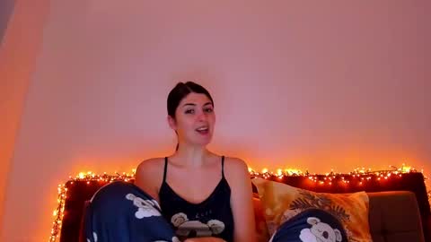 _just_a_simple_girl online show from 20, 2, 2025