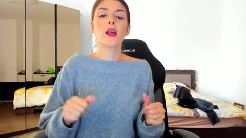 _just_a_simple_girl online show from 24, 10, 2025