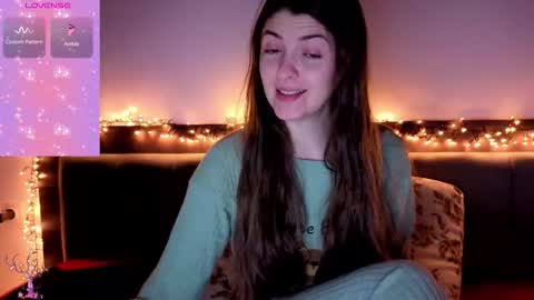 Snapshot of _just_a_simple_girl chatting on 19, 2, 2026 _just_a_simple_girl online show from 19, 2, 2026