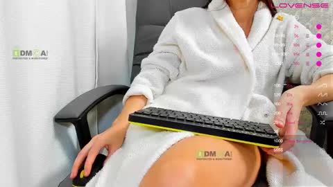 _justcallme_ online show from 14, 2, 2025