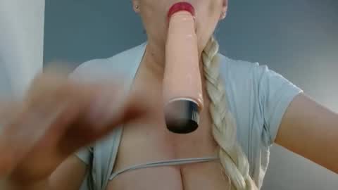 Snapshot of _keiila chatting on 5, 4, 2026 Keiila online show from 5, 4, 2026