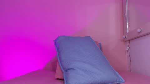 Kendall online show from 12, 9, 2025