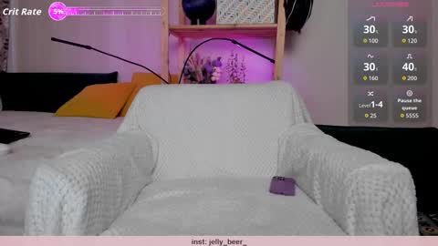 Snapshot of _kiki_pie chatting on 30, 10, 2025 Kiara 0100 - 0700 UTC almost every day online show from 30, 10, 2025