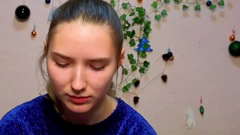 _kikiclark_ online show from 11, 2, 2026