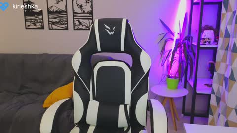 Molly   Emily online show from 21, 12, 2024