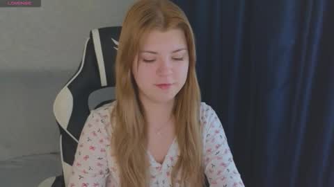 Molly   Emily online show from 15, 10, 2025