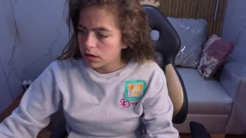 Snapshot of _kitten_1 chatting on 15, 1, 2026 _kitten_1 online show from 15, 1, 2026