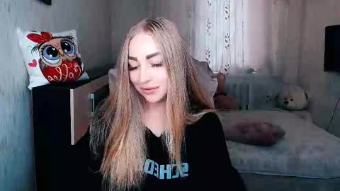 Snapshot of _kittyboo chatting on 20, 9, 2025 Aleksa online show from 20, 9, 2025