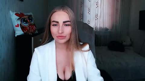 Snapshot of _kittyboo chatting on 11, 10, 2025 Aleksa online show from 11, 10, 2025