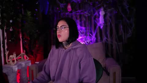   online show from 14, 10, 2025