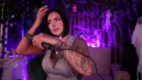   online show from 18, 10, 2025