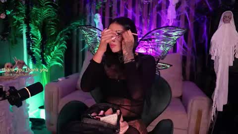   online show from 23, 10, 2025