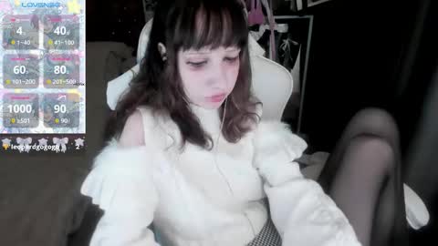 Snapshot of _kuroneeko_ chatting on 3, 10, 2025  kuro  online show from 3, 10, 2025