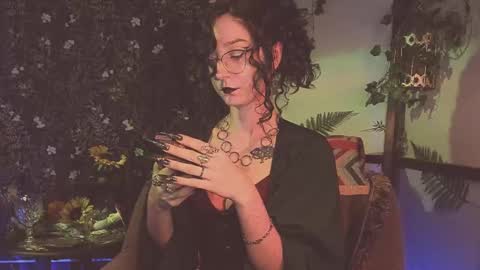 Lady Luna online show from 3, 3, 2025