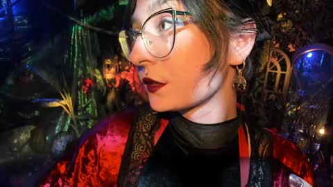 Snapshot of _lady_luna_ chatting on 2, 4, 2026 Lady Luna online show from 2, 4, 2026