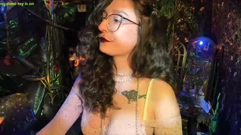 Snapshot of _lady_luna_ chatting on 18, 4, 2026 Lady Luna online show from 18, 4, 2026