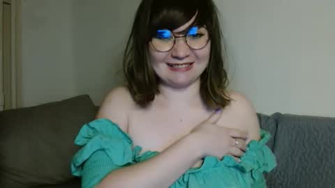 Snapshot of _lalilu_ chatting on 28, 12, 2024 _lalilu_ online show from 28, 12, 2024