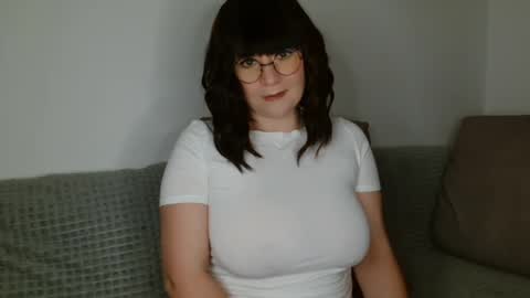 Snapshot of _lalilu_ chatting on 1, 2, 2025 _lalilu_ online show from 1, 2, 2025