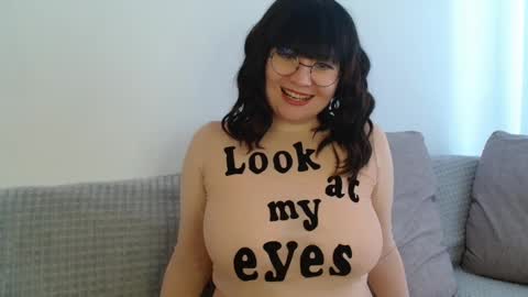 Snapshot of _lalilu_ chatting on 17, 2, 2025 _lalilu_ online show from 17, 2, 2025