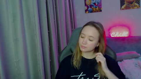 Snapshot of _lalune_ chatting on 3, 1, 2025 _lalune_ online show from 3, 1, 2025