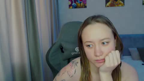 Snapshot of _lalune_ chatting on 10, 2, 2025 _lalune_ online show from 10, 2, 2025