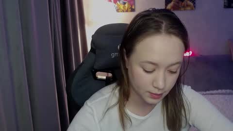 Snapshot of _lalune_ chatting on 11, 9, 2025 _lalune_ online show from 11, 9, 2025