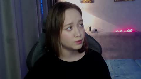 Snapshot of _lalune_ chatting on 4, 10, 2025 _lalune_ online show from 4, 10, 2025