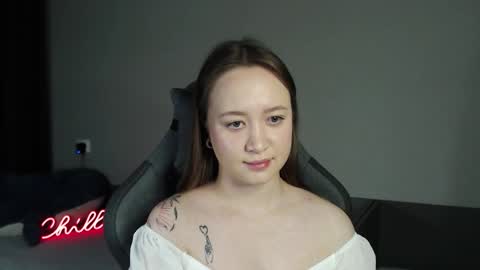 _lalune_ online show from 1, 12, 2025