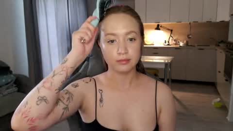 Snapshot of _lalune_ chatting on 23, 7, 2026 _lalune_ online show from 23, 7, 2026