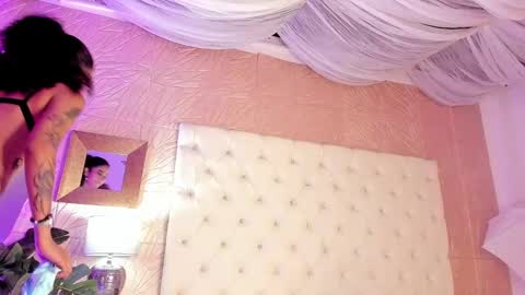 Lanna  online show from 13, 2, 2025