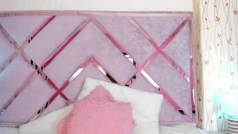 Lanna  online show from 22, 2, 2025