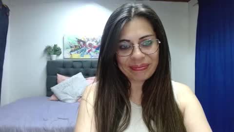 Snapshot of _lara1 chatting on 24, 12, 2024 paulina online show from 24, 12, 2024